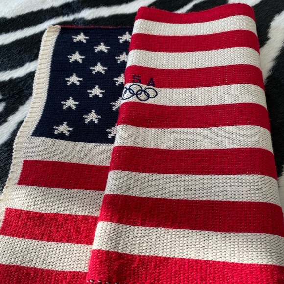 Olympic Style Scarf - Picture 2 of 9